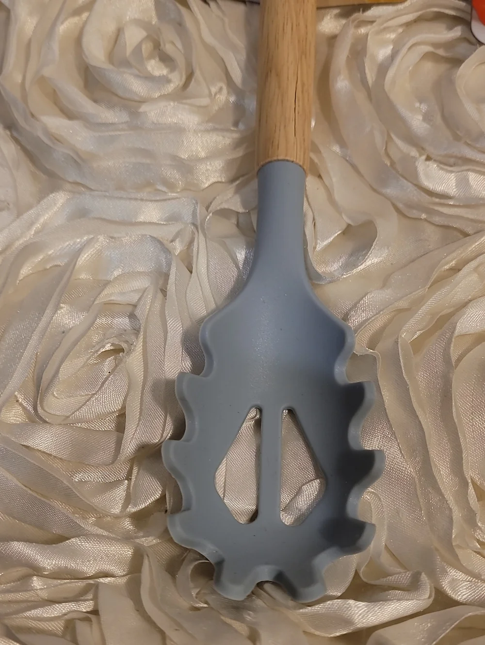 Gibson Hime Kitchen Utensils Set - Pasta Server / Silicone Brush
